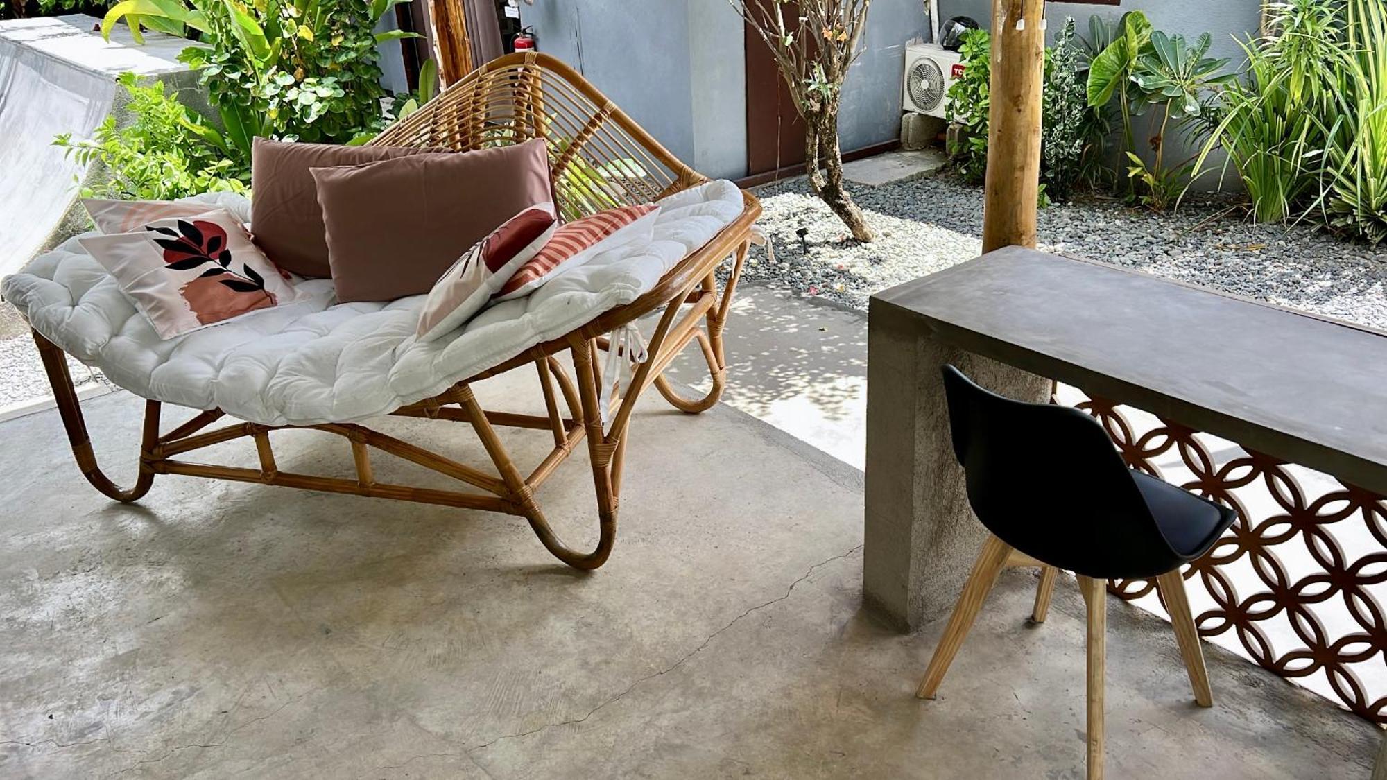 Yay Lodge Siargao, Private Room 1 With Ac & Hot Shower And Fast Starlink Wifi Генерал-Луна Экстерьер фото